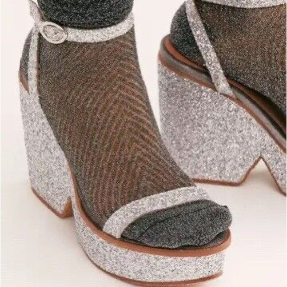 Free People | Gramercy Platform- brand new size 7.5